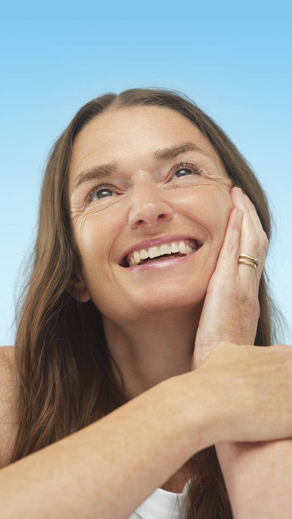 Medium Neutral Skinwear Hydrating sheer coverage for neutral undertones