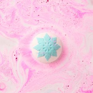 2_snow_fairy_bath_bomb_hero_christmas_2025_226_8ac8dda3_thumbnail_4096-scaled-2.jpg