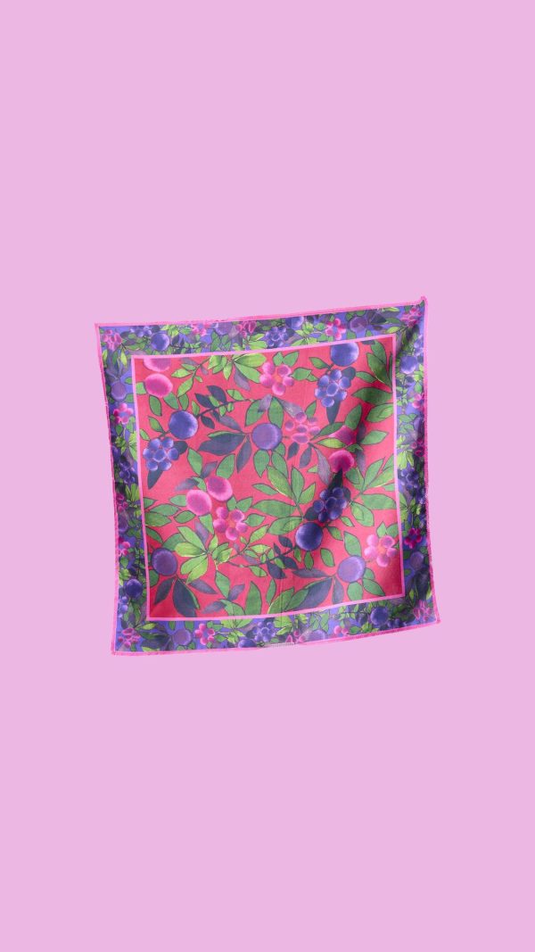 Winter Berries Knot Wrap Delight in the details