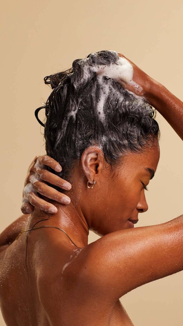 Fairly Traded Honey A golden gift to hydrate hair